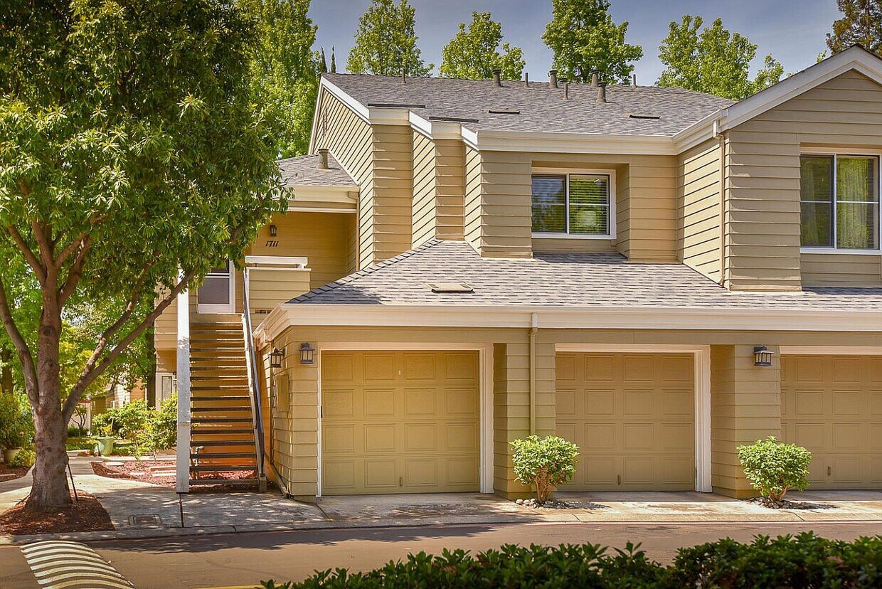 Foto principal - 1711 Parkview Green Cir