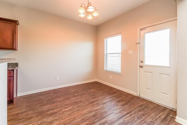 Building Photo - 4703 Monarch Falls Ln