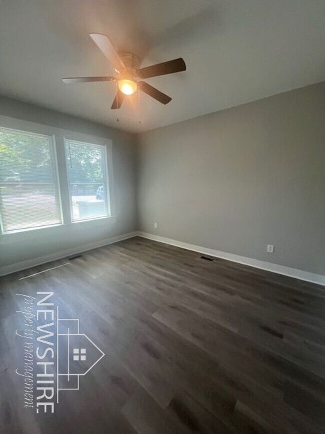 Foto del edificio - 318 Alexander Ave