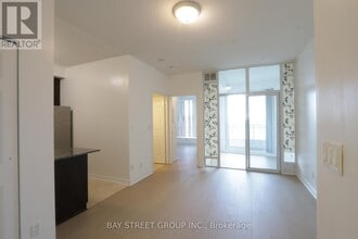 Building Photo - 18-1118 Holmes Ave