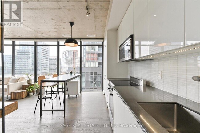 Photo du bâtiment - 8 Dovercourt Rd