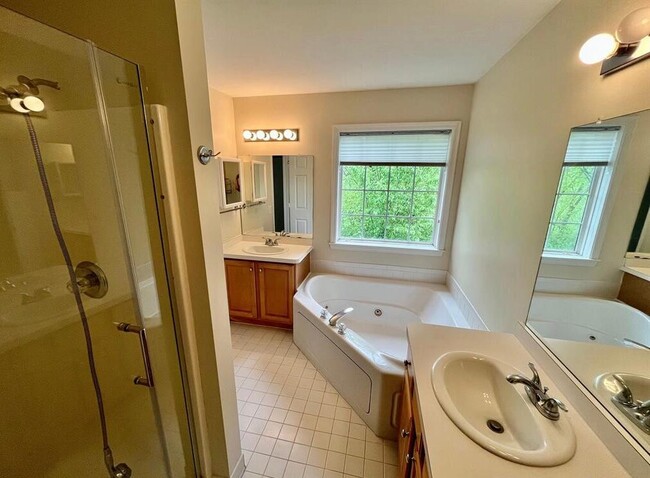 Foto del edificio - 2835 Barclay Way