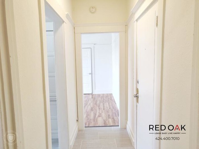 Building Photo - bedroom in Los Angeles CA 90018