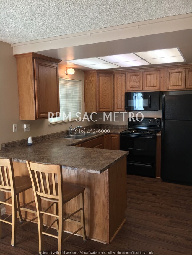 Building Photo - 3530 Larchmont Square Ln