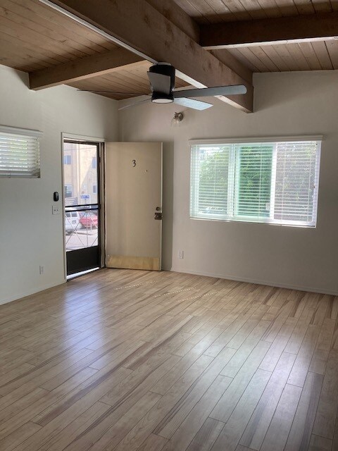 Living room - 1904 Pacific Ave