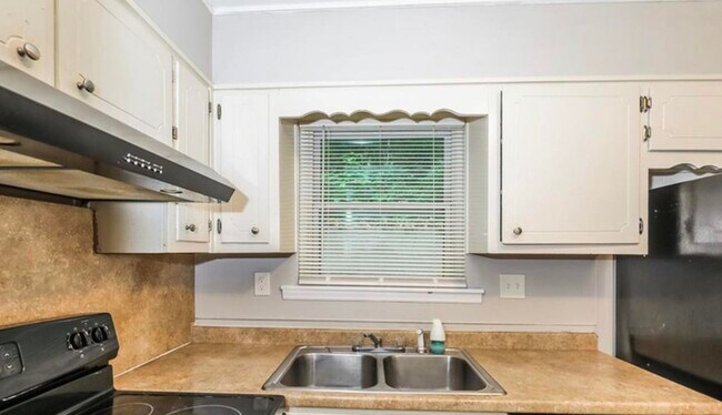 Foto del edificio - 6010 Mallory Rd