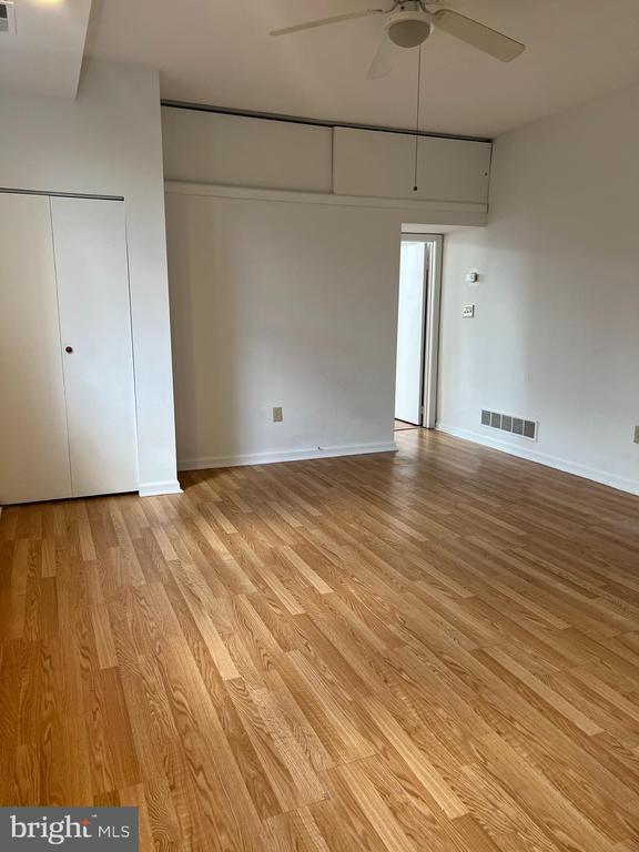 Foto del edificio - 1315 W Porter St