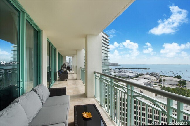 Foto del edificio - 3400 SW 27th Ave