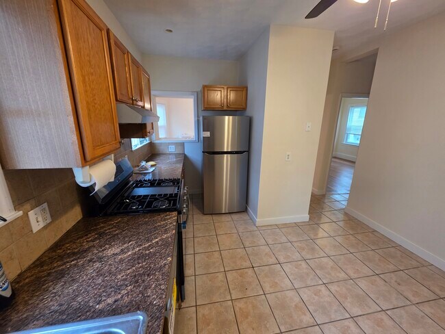 Foto del edificio - 1028 Fellsway