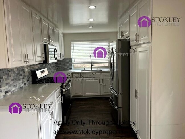 Foto del edificio - 2250 Gladwin Dr