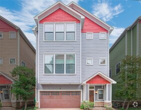 Building Photo - 2414 Charleston St