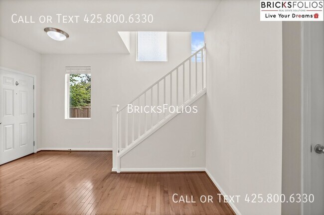 Foto del edificio - Welcome Home to the Stunning Corner Reside...