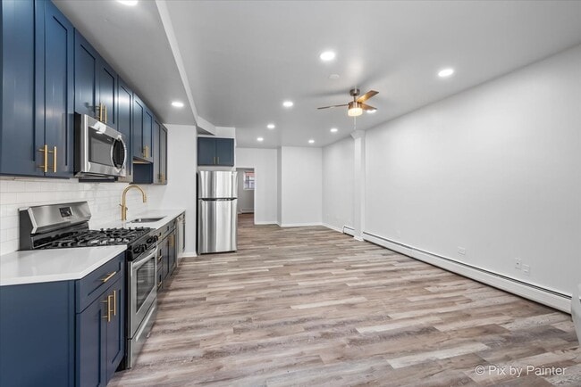 Foto del edificio - 7319 N Rogers Ave