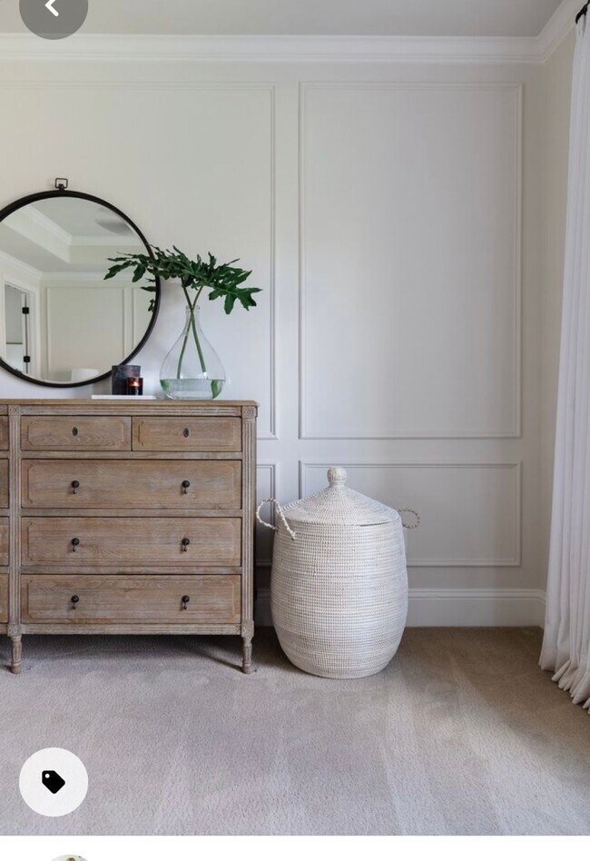 Foto del edificio - 8200 Owensmouth Ave