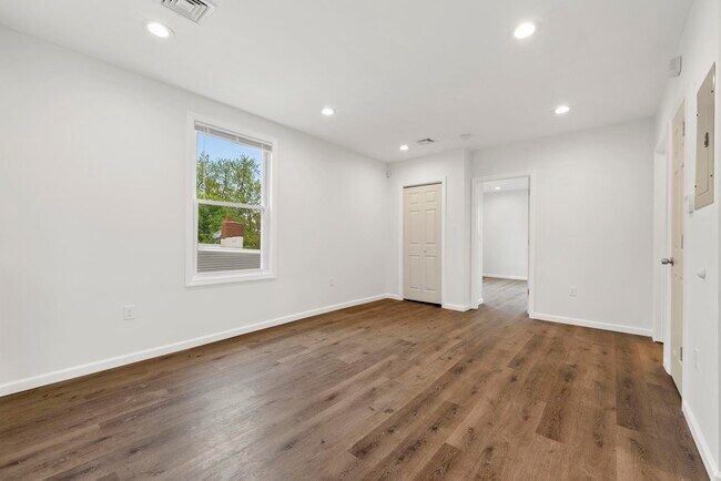 Foto del edificio - 58 Wegman Pkwy