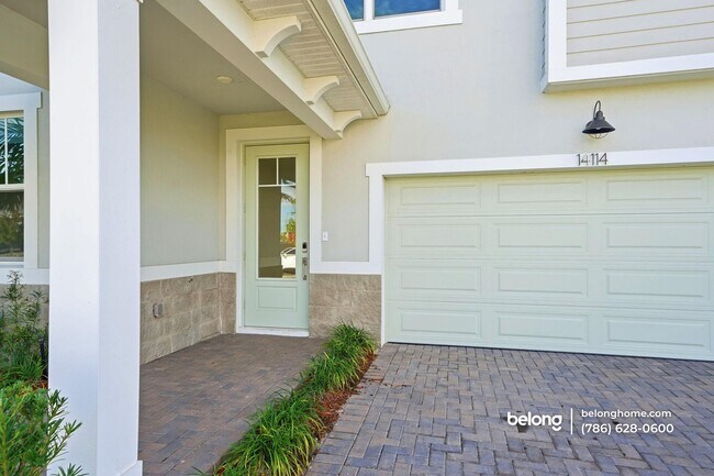 Building Photo - 14114 SW Surina St