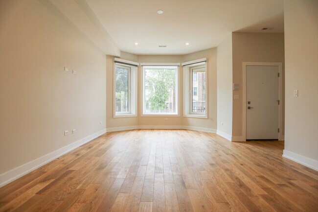 Foto del edificio - 2230 W Wilson Ave