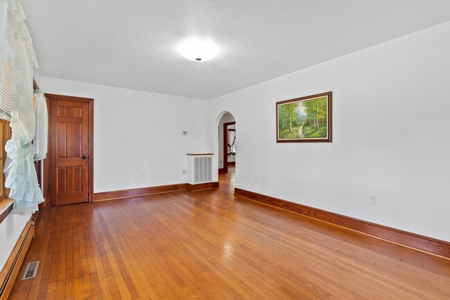 Foto del edificio - Brick 2-Bedroom Home Close to Farmville an...