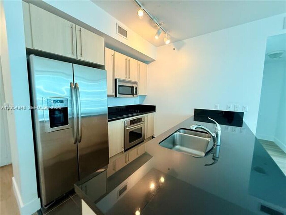 Photo - 79 SW 12 St cu-1208-S