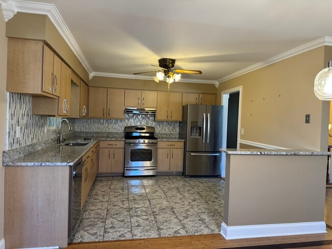 Building Photo - 16035 S Parker Rd