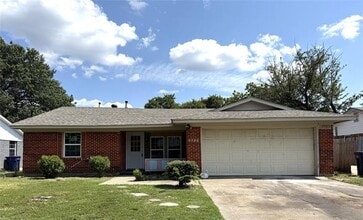 Building Photo - 522 Donald Dr