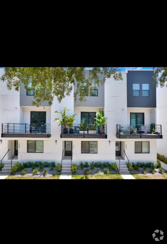 Building Photo - 1302 W Carmen St