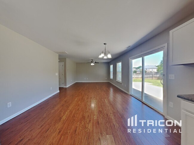 Foto del edificio - 114 Yarmouth Dr