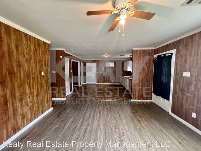 Building Photo - 3 br, 2 bath House - 119 Sternberg Dr