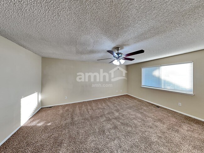 Building Photo - 5191 Fontana Ct