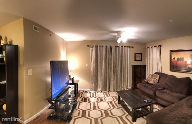 Foto del edificio - 2 br, 2 bath Condo - 6201 spring creek ln