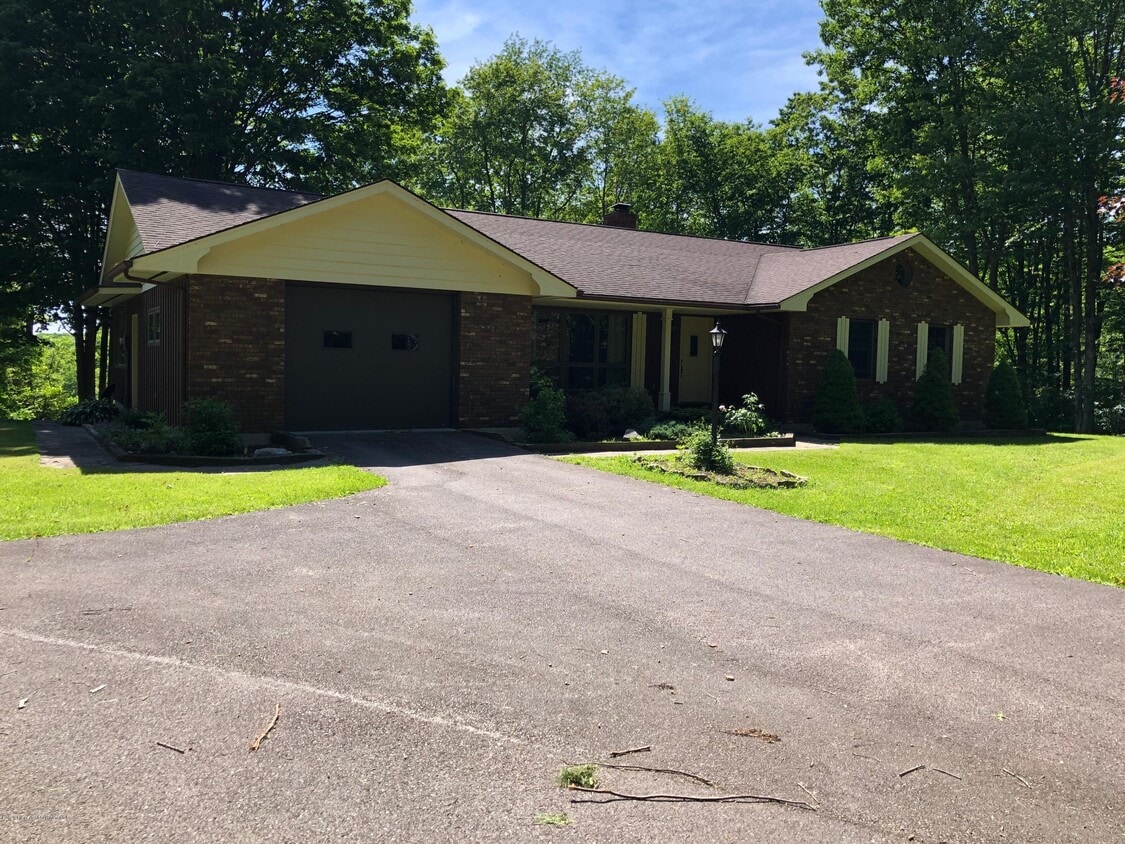 Foto principal - 4262 Hamlin Hwy