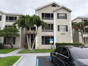 Building Photo - 2851 N Oakland Forest Dr