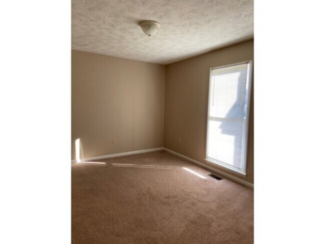 Building Photo - 202 Laketree Boulevard, Spring Lake, Nc 28390