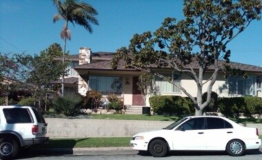 5173 W 58th Pl. (upstairs unit) - 5173 W 58th Pl