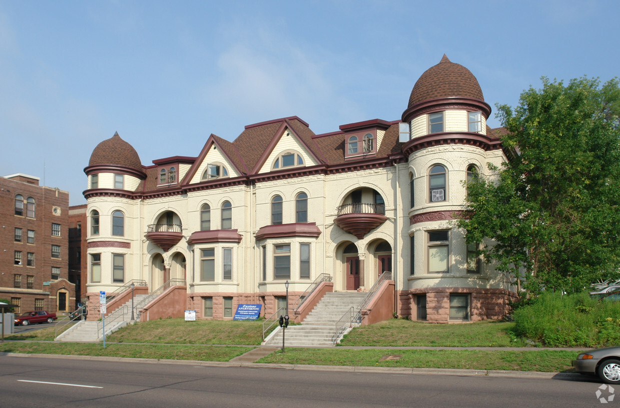 Primary Photo - Eustone Apartments