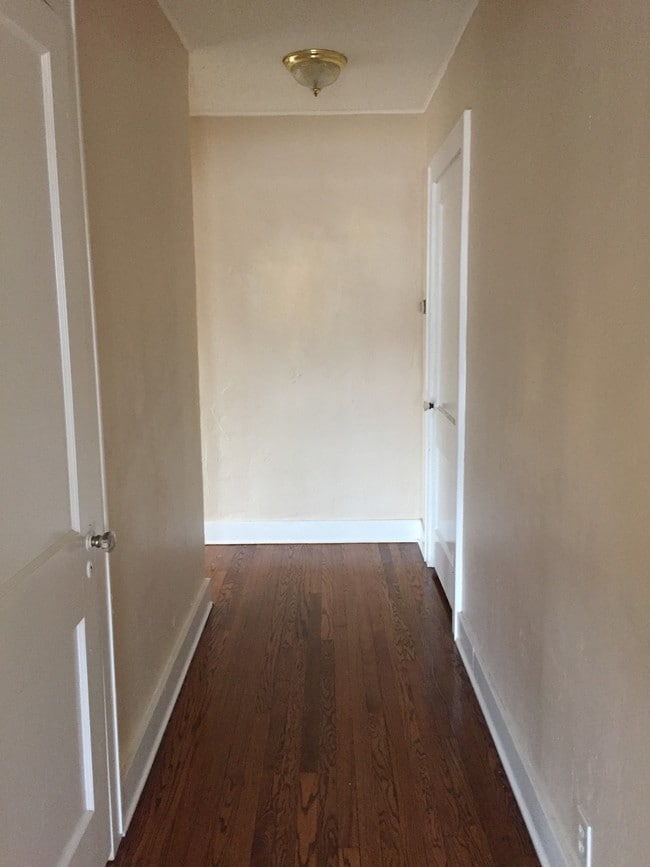 Hallway - 700 NW 25th St