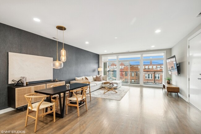 Foto del edificio - 1310 N Western Ave