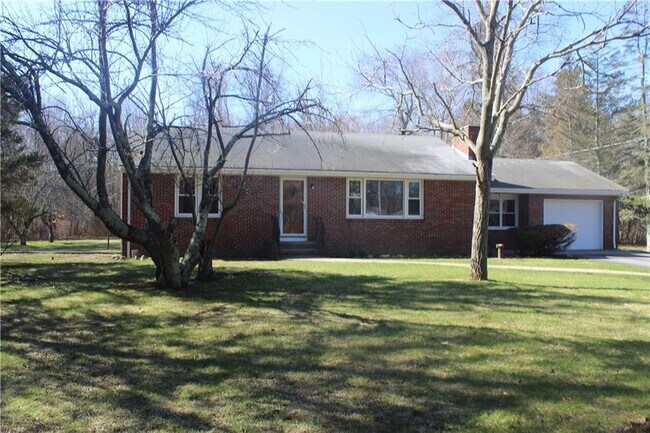 Building Photo - 141 Danielson Pike