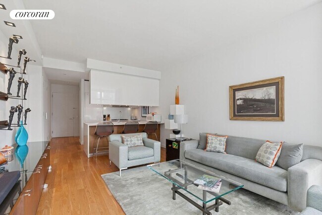 Foto del edificio - 555 W 59th St