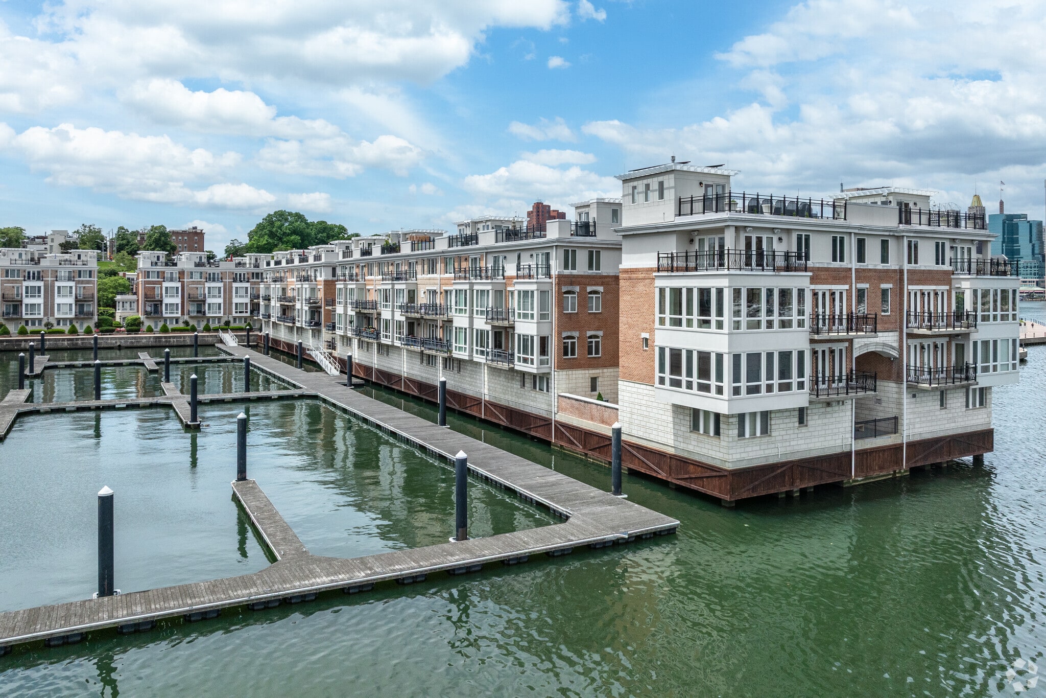 The Pier Homes At HarborView