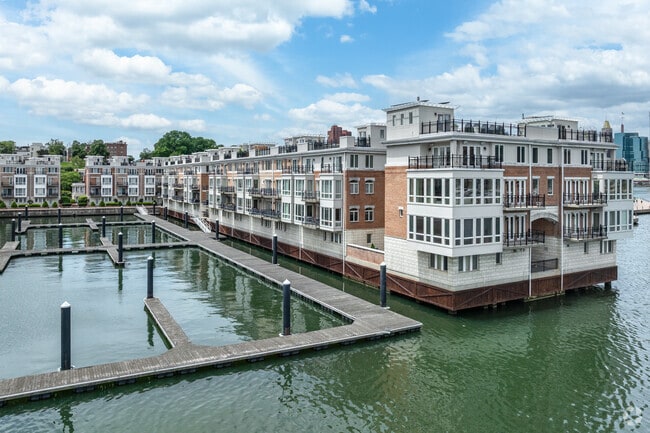 The Pier Homes At HarborView