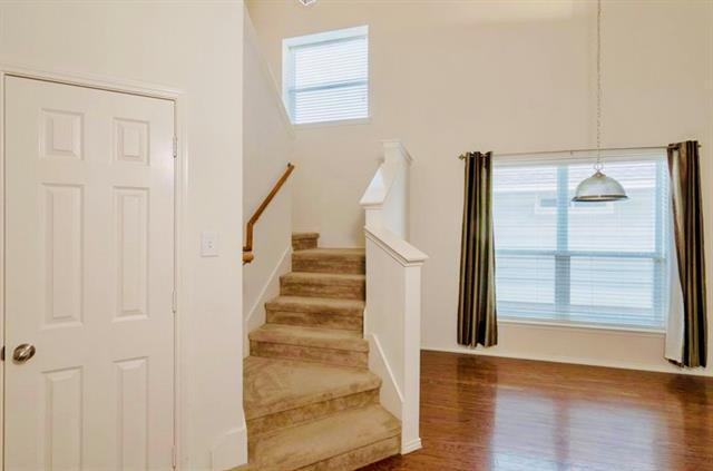 Building Photo - 9717 Hedge Bell Dr
