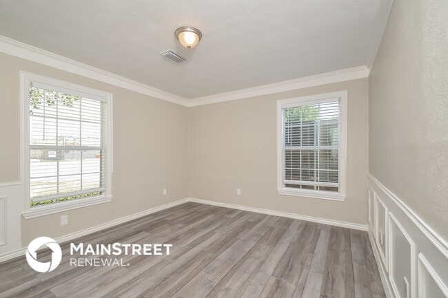 Building Photo - 808 22nd St