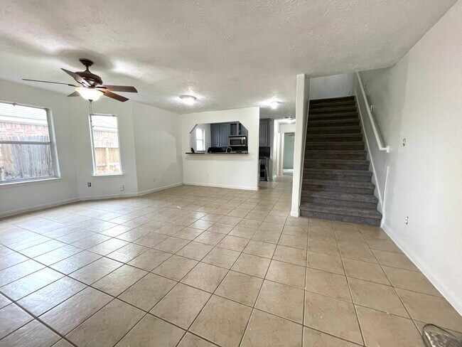 Building Photo - 15119 Lance Cir