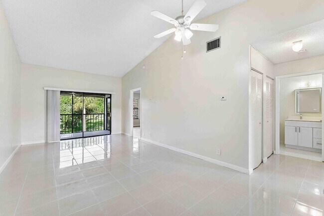 Foto del edificio - 3375 Jaywood Terrace