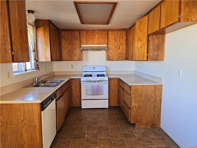 Building Photo - Serene 2 Bedroom 1 Bathroom Home
