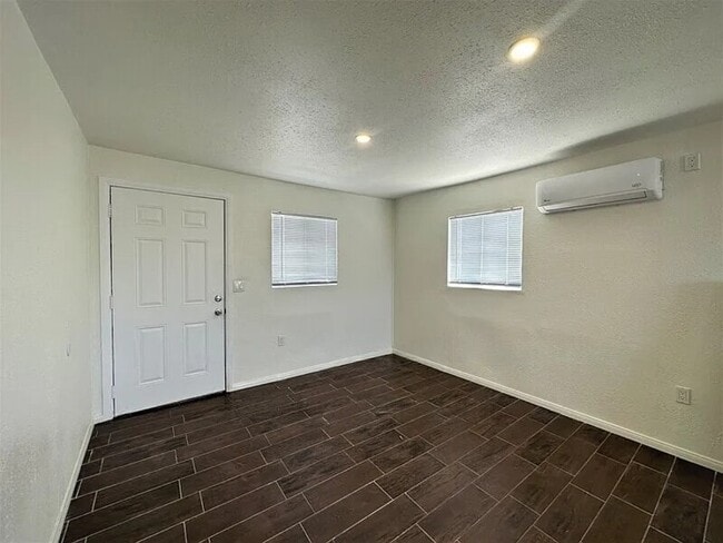 Foto del edificio - 66261 3rd St