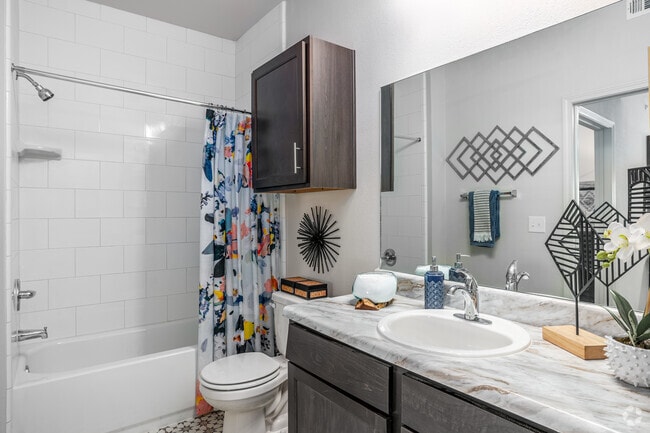 2BR, 2BA - 1,108SF - Secondary Bathroom - Artisan Crossing Apts