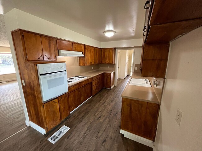 Foto del edificio - Wonderful Porterville House, Available Now!