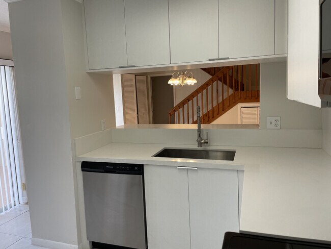 Building Photo - 11154 Neptune Dr